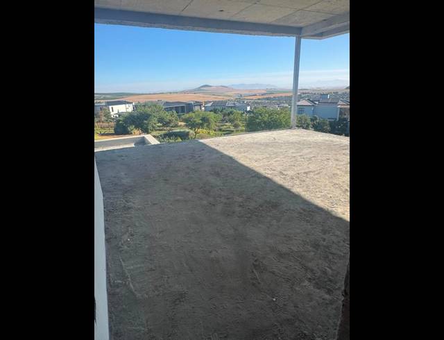 5 BEDROOM HOUSE FOR SALE IN CLARA ANNA FONTEIN